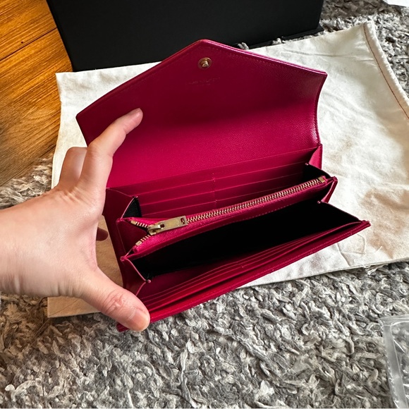 YVES ST LAURENT CHEVRON LONG WALLET - Picture 4 of 14